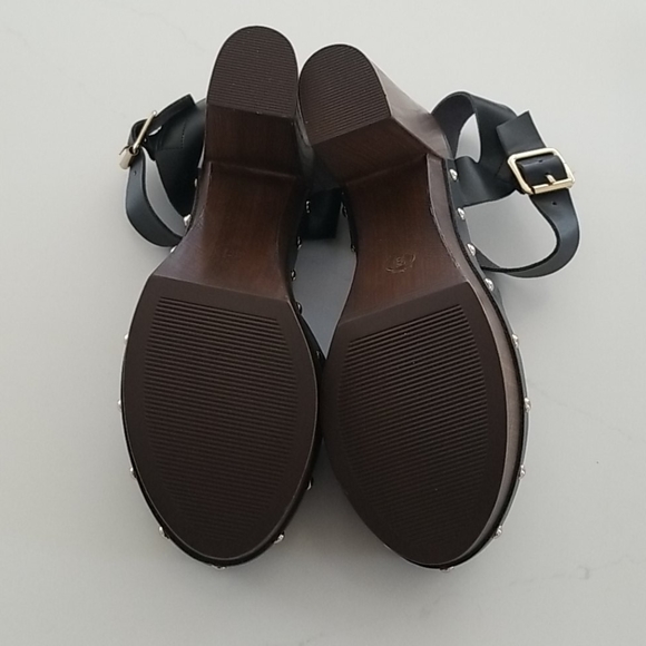 Studed Wooden Platform Shoes - Picture 5 of 7